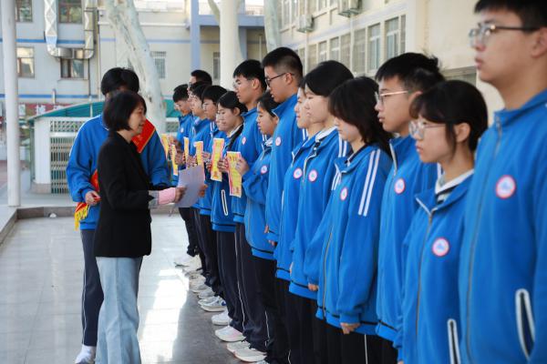 УLOVmW(xu)Cl(f).JPG